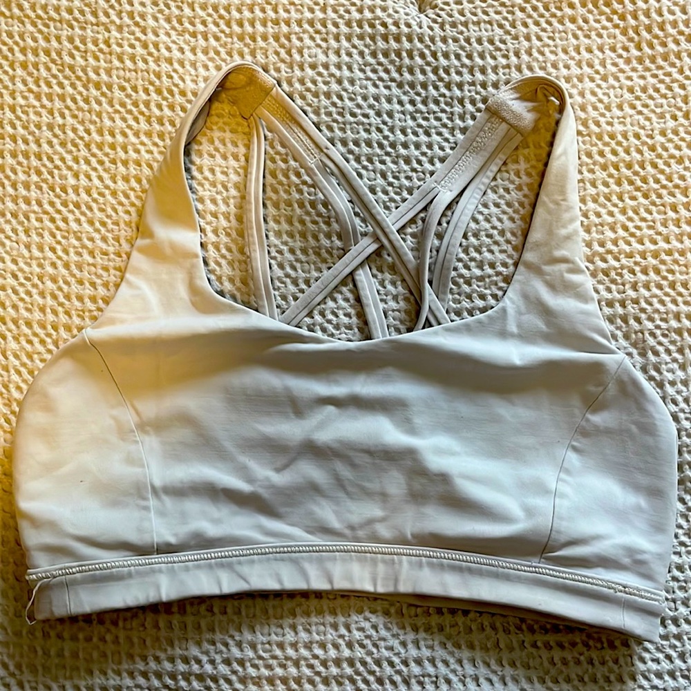 Lululemon Free to Be Bra